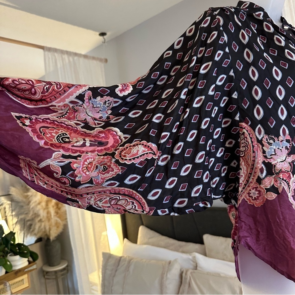 Lucky Brand 100% Silk Batwing Oversized Balloon Sleeve Paisley Burgundy Top XS - Picture 4 of 11